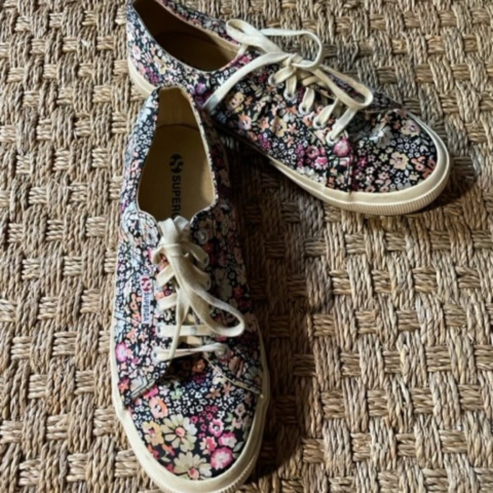 Superga 2750 lace up low sneaker in black ditsy floral print satin